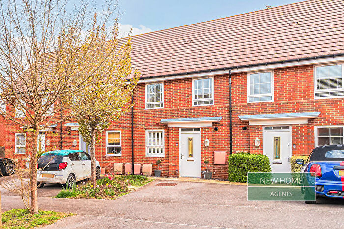 2 Bedroom Terraced House For Sale In Down View Way, Clanfield, Waterlooville, PO8
