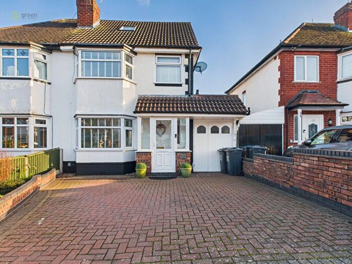4 Bedroom Semi-Detached House For Sale In Springthorpe Road, Pype Hayes, B24
