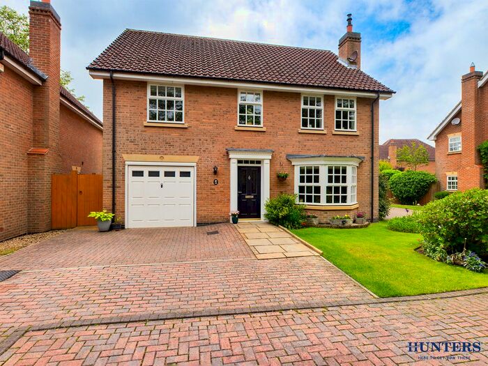 4 Bedroom Detached House For Sale In Chapel Garth, Holme On Spalding Moor, York, YO43