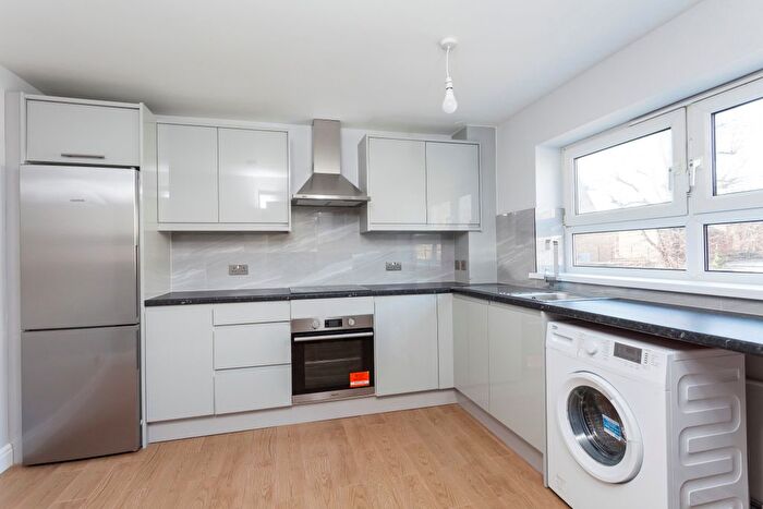 3 Bedroom Flat To Rent In Claremont Road, London, E7
