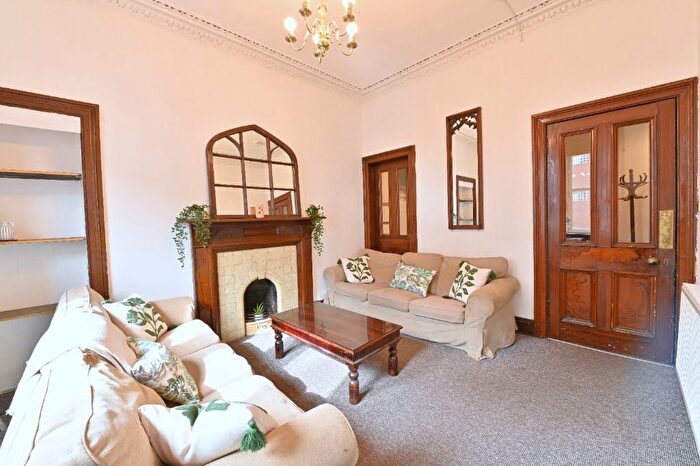 2 Bedroom Flat To Rent In Easter Road, Easter Road, Edinburgh, EH7