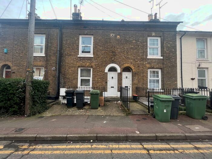 3 Bedroom Terraced House To Rent In Marsham Street, Maidstone, ME14