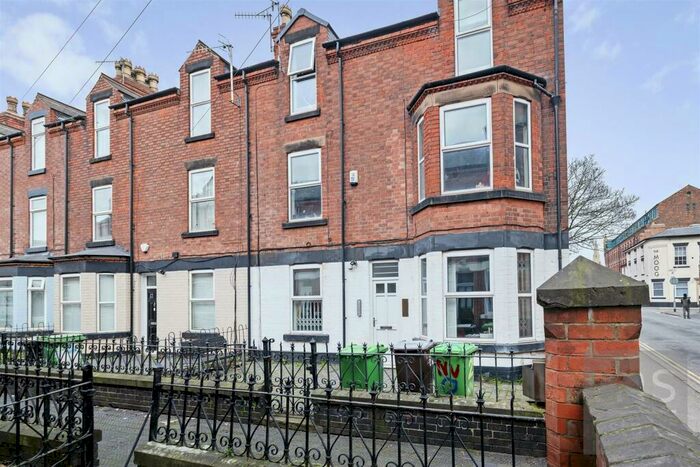 5 Bedroom End Of Terrace House To Rent In Newdigate Villas, Nottingham, NG7