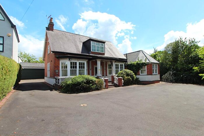 4 Bedroom Detached House For Sale In Leicester Road, Glen Parva, Leicester, LE2