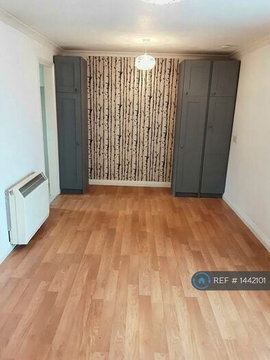 1 Bedroom Flat To Rent In Webburn Gardens, Southampton, SO18