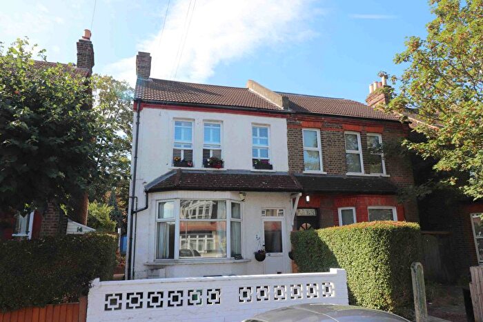 1 Bedroom Flat To Rent In Warwick Road, London, SE20
