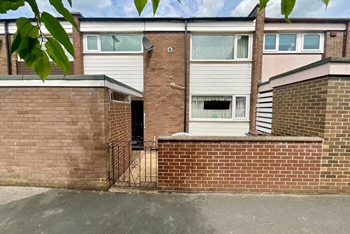 3 Bedroom Terraced House For Sale In Badger Drive, Sheffield, S13