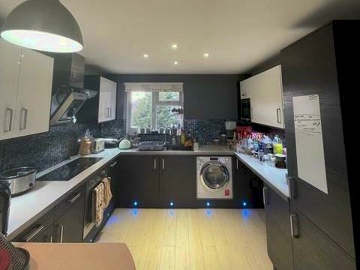 1 Bedroom Maisonette To Rent In Hunter Road, Crawley, RH10