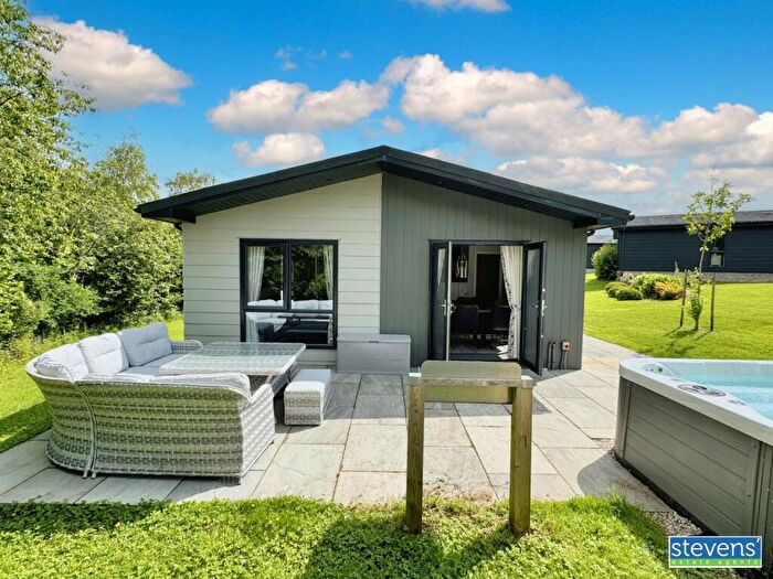 4 Bedroom Park Home For Sale In Roadford Lake, Broadwoodwidger, Lifton, Devon, PL16