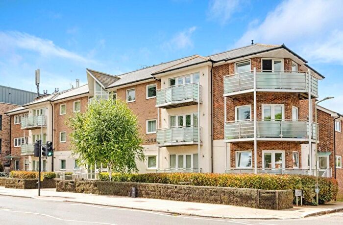 2 Bedroom Flat To Rent In Ballards Lane, Finchley, N3