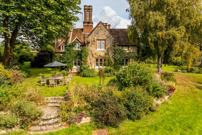 6 Bedroom Detached House To Rent In Sandy Lane, Nutfield, RH1