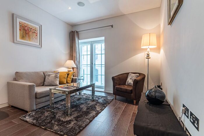 1 Bedroom Flat To Rent In Marconi House, London, WC2R
