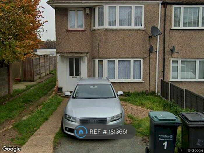 4 Bedroom End Of Terrace House To Rent In Gerald Road, Gravesend, DA12