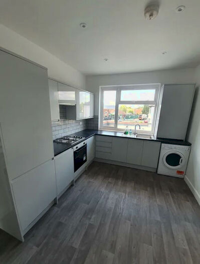 1 Bedroom Maisonette To Rent In Central Avenue, Wallington, Surrey, SM6