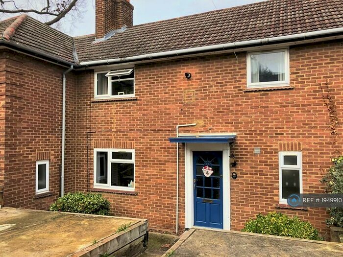 4 Bedroom Semi-Detached House To Rent In Addison Gardens, Surbiton, KT5