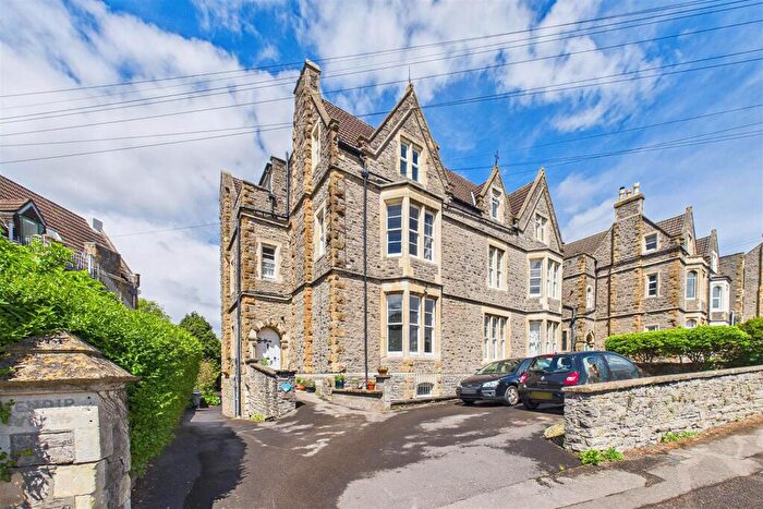 1 Bedroom Apartment For Sale In Mid Clevedon Apartment Moments From Hill Road, BS21