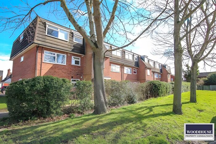2 Bedroom Apartment To Rent In Rosedale Way, Cheshunt, EN7