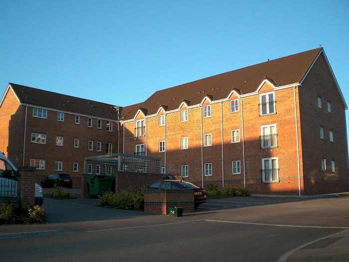 2 Bedroom Flat To Rent In Bishpool View, Newport, NP19