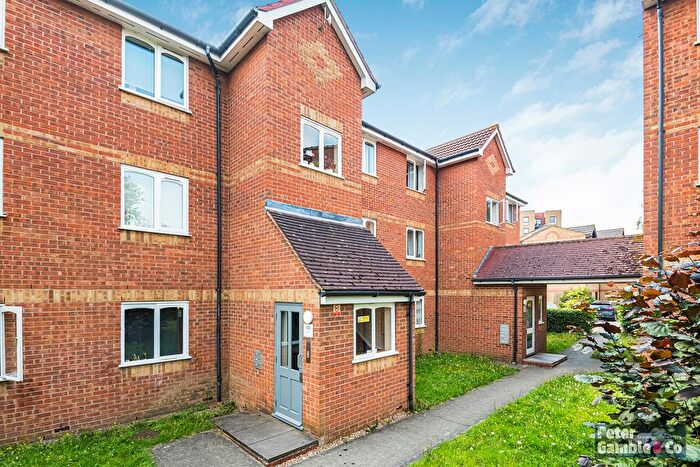 1 Bedroom Flat To Rent In Brindley Close, Wembley, HA0