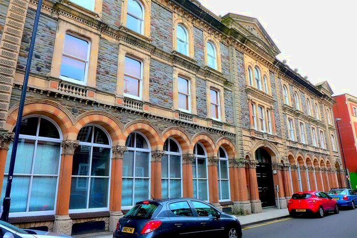 3 Bedroom Flat To Rent In The Atrium, Redcliffe Street, City Centre, Bristol, BS1