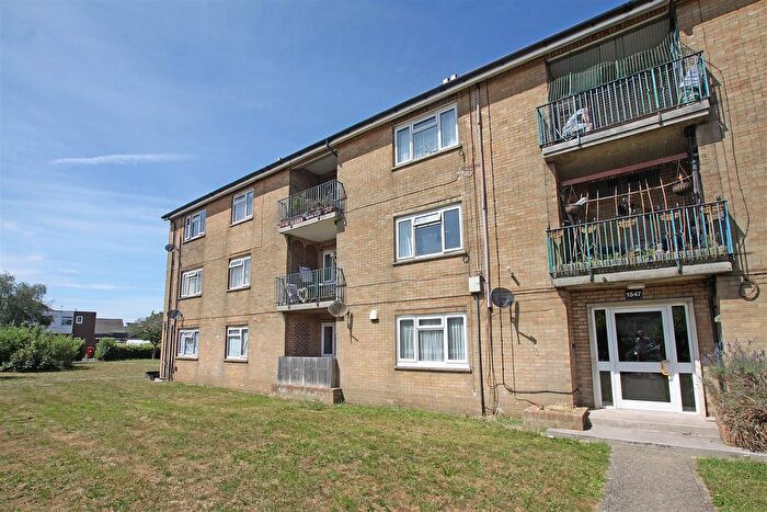 2 Bedroom Flat To Rent In Wimborne Road, Bournemouth, BH10