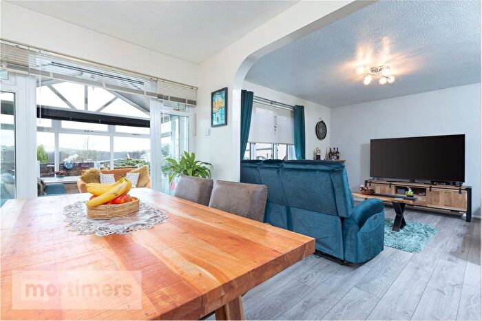 3 Bedroom Terraced House For Sale In Beatrice Place, Blackburn, Lancashire, BB2