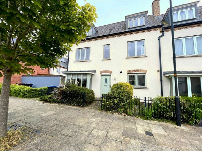 4 Bedroom Semi-Detached House To Rent In Bristle Street, Upton, Northampton, NN5