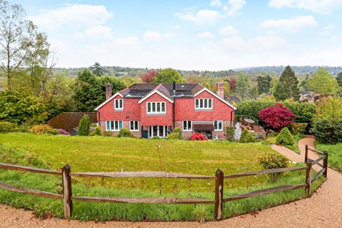 6 Bedroom Detached House To Rent In Stoatley Rise Haslemere, GU27
