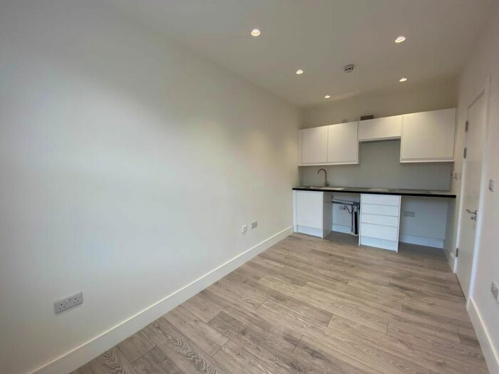 1 Bedroom Flat To Rent In Upper Tachbrook Street, London, SW1V