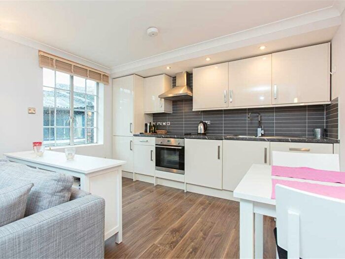 1 Bedroom Flat To Rent In Rheidol Mews, Islington, N1