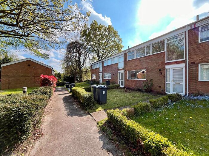 3 Bedroom Terraced House To Rent In Christchurch Close, Edgbaston, B15