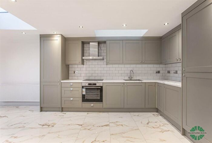 4 Bedroom Terraced House To Rent In Carlton Road, Walthamstow, E17