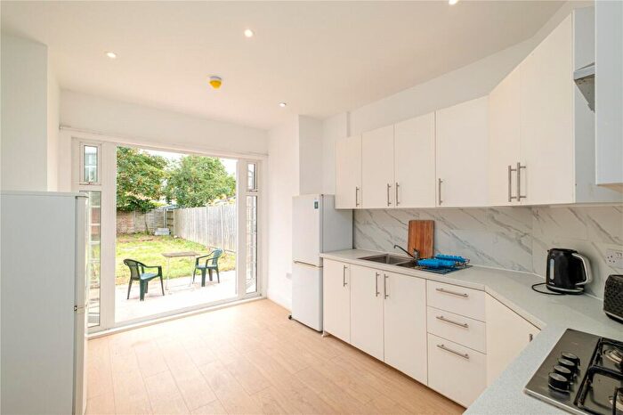 5 Bedroom Terraced House To Rent In Boreham Road, Turnpike Lane, London, N22