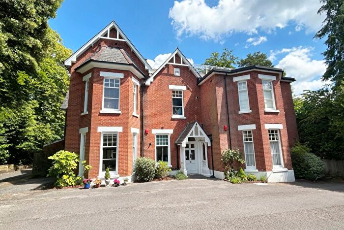 3 Bedroom Flat To Rent In Wimborne, BH21