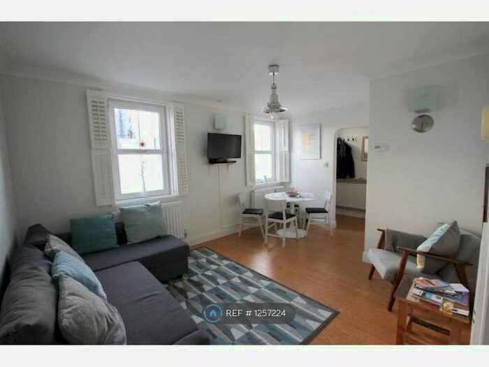 2 Bedroom Terraced House To Rent In Great College Street, Brighton, BN2