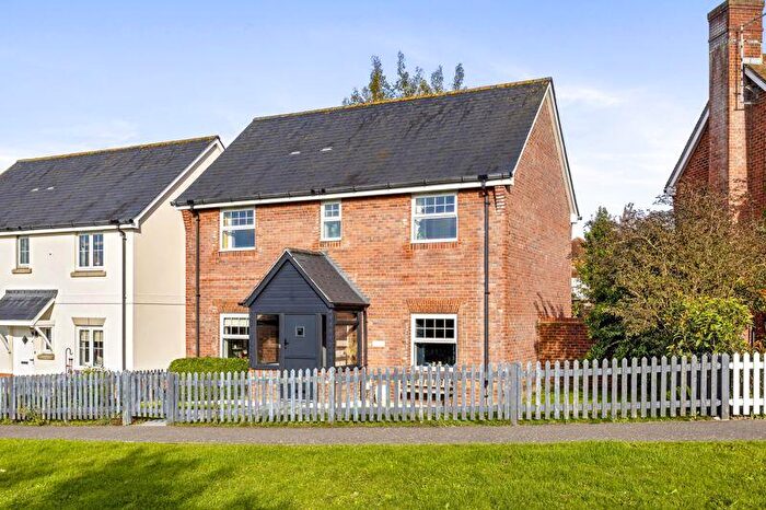 4 Bedroom Detached House For Sale In Meadow Drive, Henfield, BN5