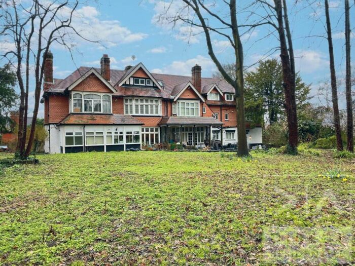 2 Bedroom Apartment To Rent In Downs Avenue, Epsom, KT18