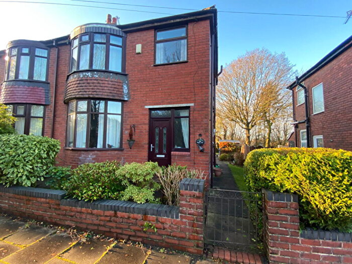 3 Bedroom Semi Detached House For Sale In Broadway, Chadderton, OL9