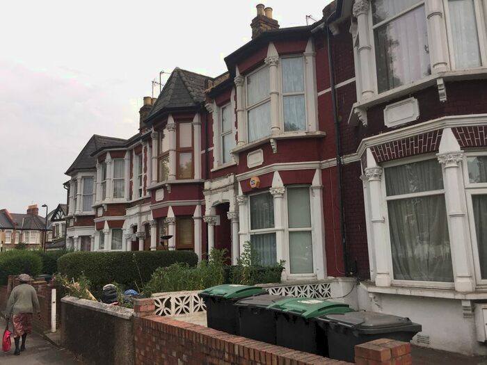 2 Bedroom Flat To Rent In Shirland Road, Queens Park, W9