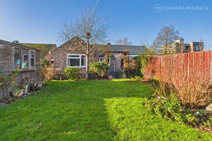 3 Bedroom Bungalow For Sale In Greenfields, St. Neots, Cambridgeshire, PE19