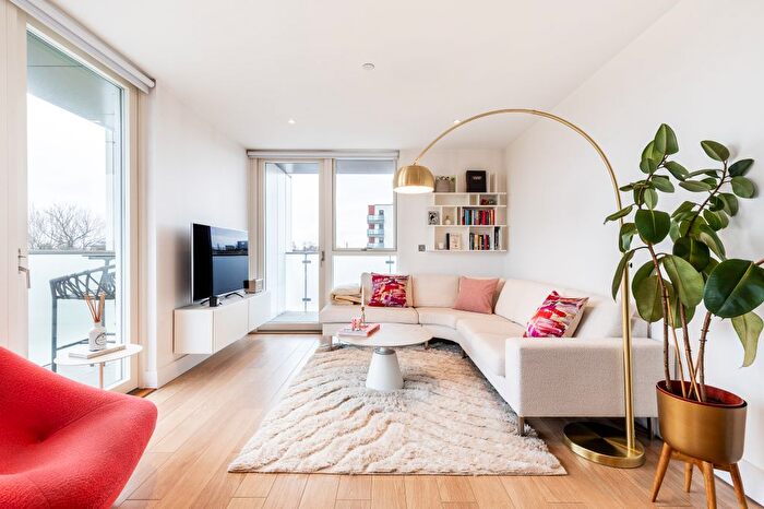 1 Bedroom Flat To Rent In Robsart St, London, SW9