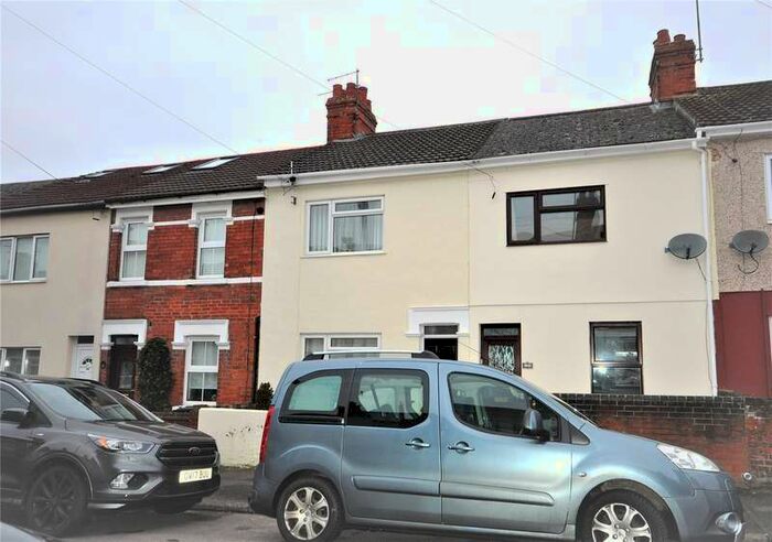 2 Bedroom Terraced House To Rent In Redcliffe Street, Swindon, SN2
