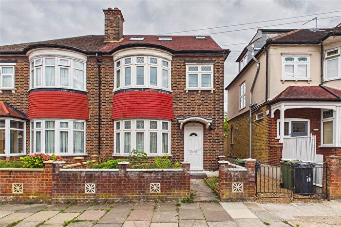 4 Bedroom Semi Detached House To Rent In Romeyn Road, London, SW16