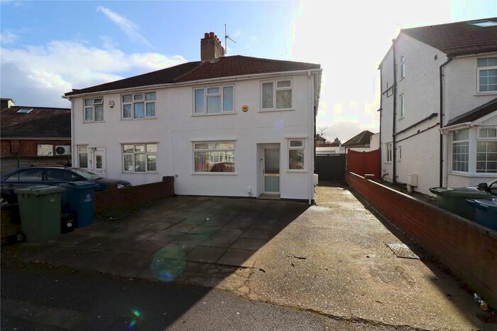 3 Bedroom Semi-Detached House To Rent In Buckingham Road, Edgware, HA8