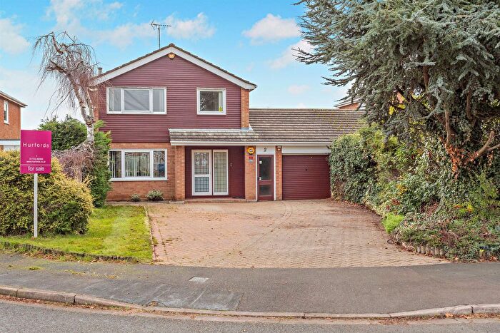 4 Bedroom Detached House For Sale In Chatsworth Place, Peterborough, PE3