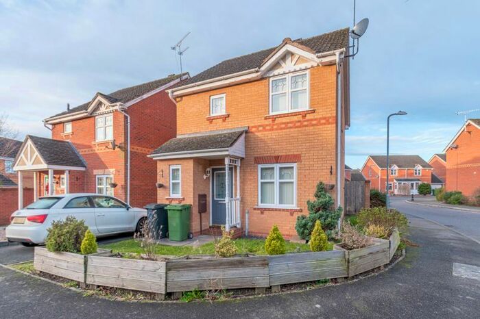 3 Bedroom Detached House To Rent In Marchwood Close, Redditch, B97