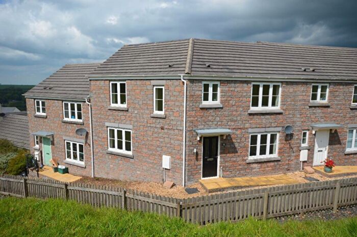 3 Bedroom Semi-Detached House To Rent In Okehampton, EX20