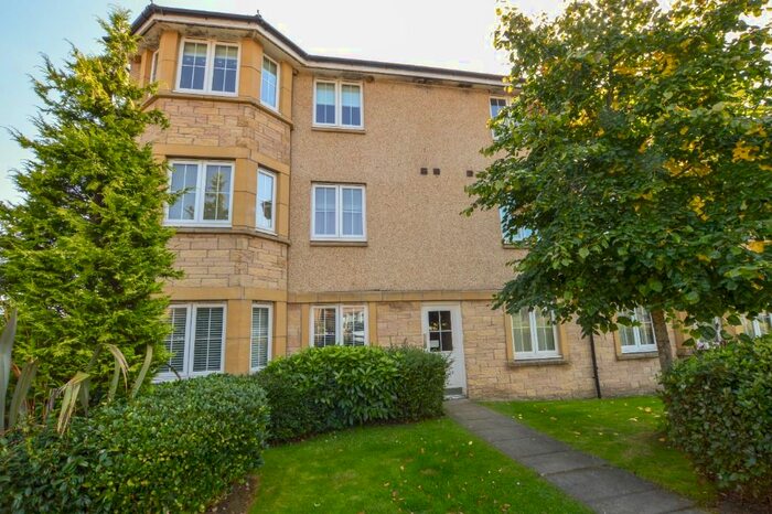 2 Bedroom Flat To Rent In Sauchie Place, Kinglassie, KY5