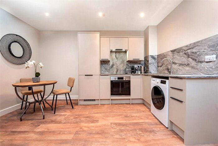 1 Bedroom Apartment To Rent In Burleys Way, Leicester, LE1