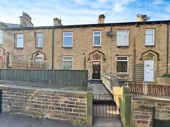 2 Bedroom Terraced House To Rent In Woodhead Road, Lockwood, Huddersfield, West Yorkshire, HD4